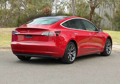 2019 Tesla Model 3 Standard Range Plus