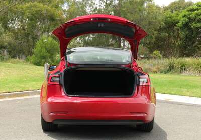 2022 Tesla Model 3 Rear-Wheel Drive