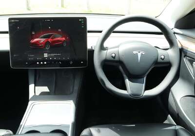 2022 Tesla Model 3 Rear-Wheel Drive