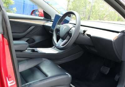 2022 Tesla Model 3 Rear-Wheel Drive