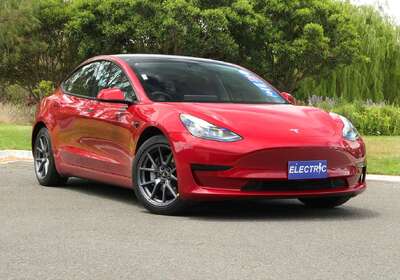 2022 Tesla Model 3 Rear-Wheel Drive