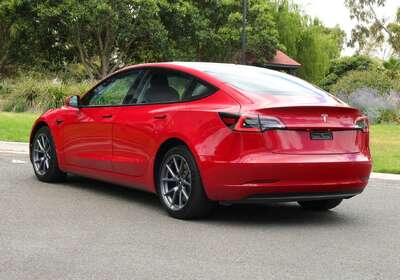 2022 Tesla Model 3 Rear-Wheel Drive