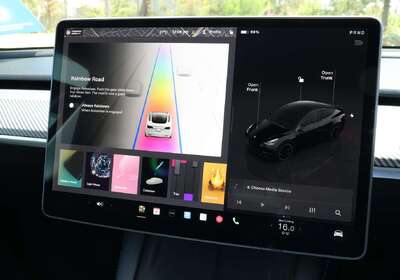 2023 Tesla Model Y Performance