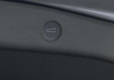 2022 Tesla Model 3 Rear-Wheel Drive