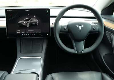 2022 Tesla Model 3 Rear-Wheel Drive