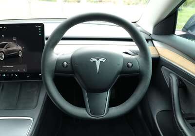 2022 Tesla Model 3 Rear-Wheel Drive