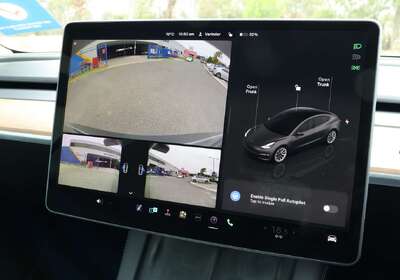 2022 Tesla Model 3 Rear-Wheel Drive