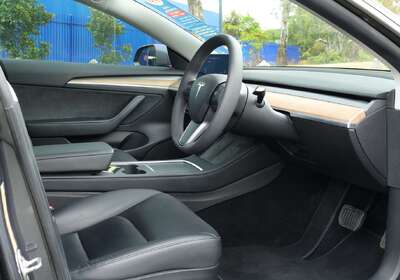 2022 Tesla Model 3 Rear-Wheel Drive