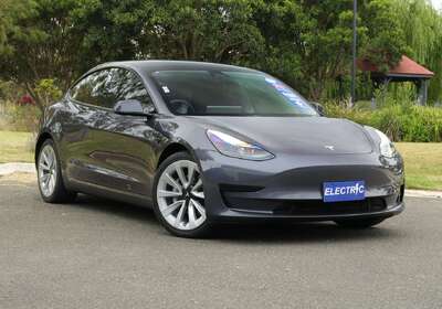 2022 Tesla Model 3 Rear-Wheel Drive