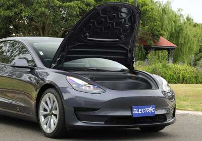 2022 Tesla Model 3 Rear-Wheel Drive