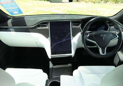 2017 Tesla Model S 75D