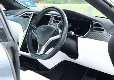 2017 Tesla Model S 75D