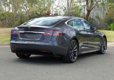 2017 Tesla Model S 75D