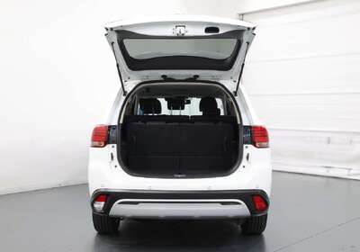 2021 Mitsubishi Outlander LS