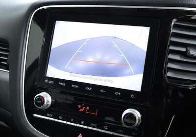 2021 Mitsubishi Outlander LS