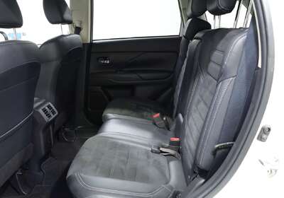 2021 Mitsubishi Outlander LS