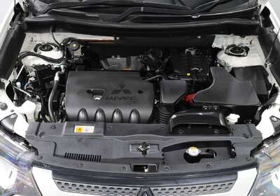 2021 Mitsubishi Outlander LS