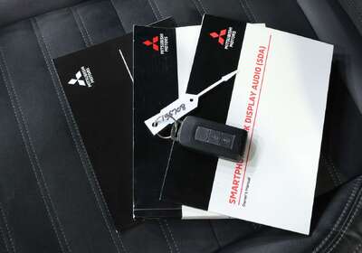 2021 Mitsubishi Outlander LS