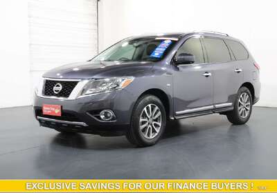 2016 Nissan Pathfinder ST-L (4x2)