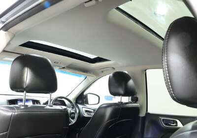 2016 Nissan Pathfinder ST-L (4x2)