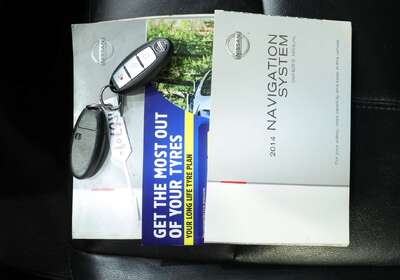 2016 Nissan Pathfinder ST-L (4x2)