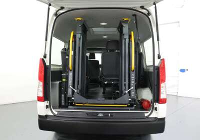 2021 Toyota Hiace SLWB COMMUTER (12 SEATS)