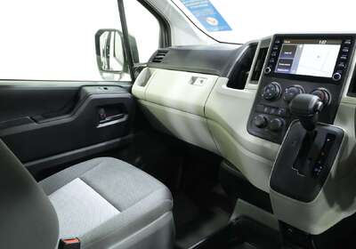 2021 Toyota Hiace SLWB COMMUTER (12 SEATS)