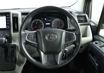 2021 Toyota Hiace SLWB COMMUTER (12 SEATS)