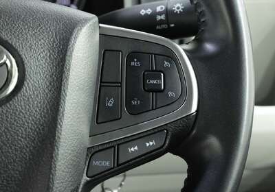 2021 Toyota Hiace SLWB COMMUTER (12 SEATS)