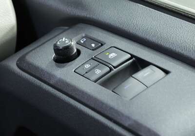 2021 Toyota Hiace SLWB COMMUTER (12 SEATS)