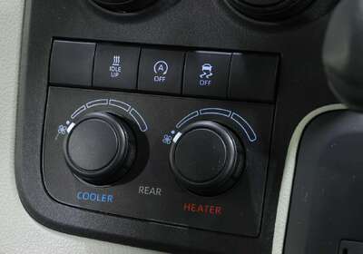 2021 Toyota Hiace SLWB COMMUTER (12 SEATS)