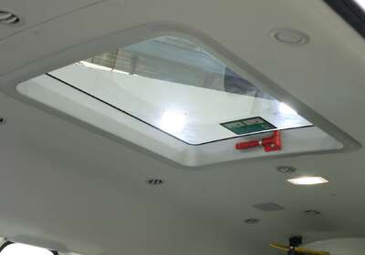 2021 Toyota Hiace SLWB COMMUTER (12 SEATS)