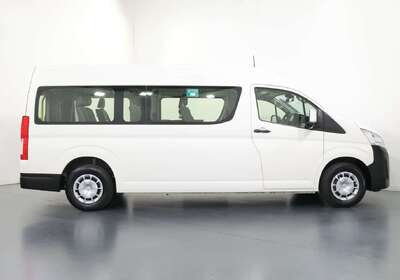 2021 Toyota Hiace SLWB COMMUTER (12 SEATS)