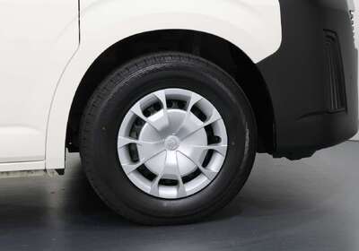 2021 Toyota Hiace SLWB COMMUTER (12 SEATS)