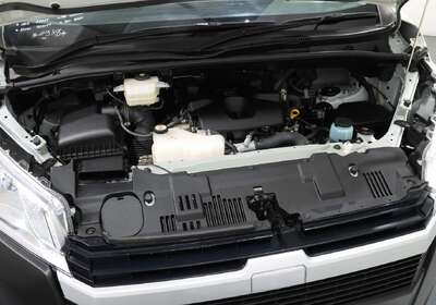 2021 Toyota Hiace SLWB COMMUTER (12 SEATS)