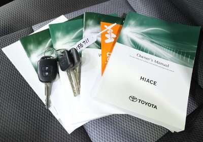 2021 Toyota Hiace SLWB COMMUTER (12 SEATS)