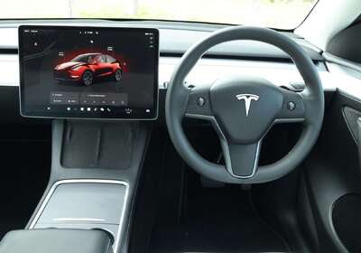 2023 Tesla Model Y Rear-Wheel Drive