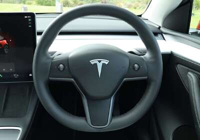 2023 Tesla Model Y Rear-Wheel Drive