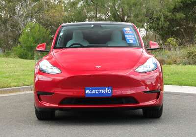 2023 Tesla Model Y Rear-Wheel Drive