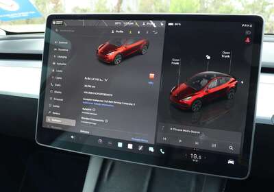 2023 Tesla Model Y Rear-Wheel Drive