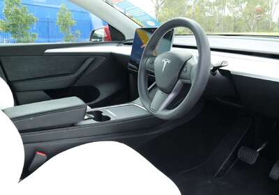 2023 Tesla Model Y Rear-Wheel Drive