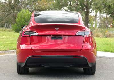 2023 Tesla Model Y Rear-Wheel Drive