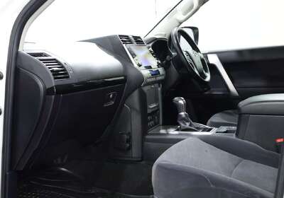 2022 Toyota Landcruiser Prado GXL