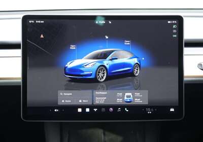 2022 Tesla Model 3 Rear-Wheel Drive