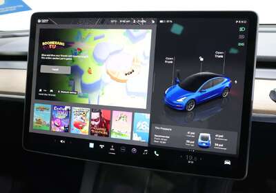 2022 Tesla Model 3 Rear-Wheel Drive