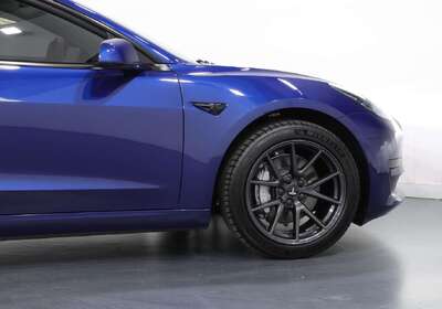 2022 Tesla Model 3 Rear-Wheel Drive