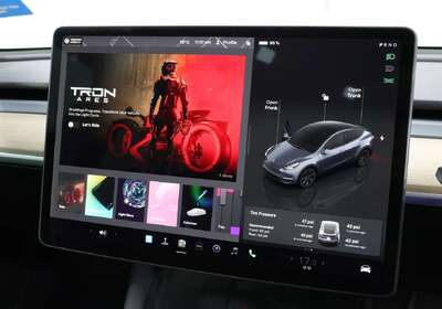 2022 Tesla Model Y REAR-WHEEL DRIVE