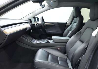 2022 Tesla Model Y REAR-WHEEL DRIVE