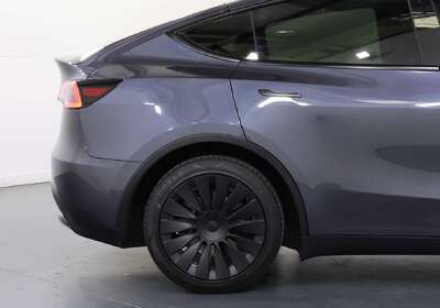 2022 Tesla Model Y REAR-WHEEL DRIVE