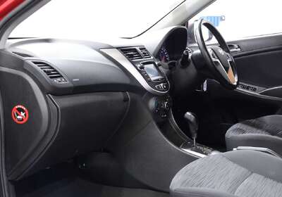 2017 Hyundai Accent Active